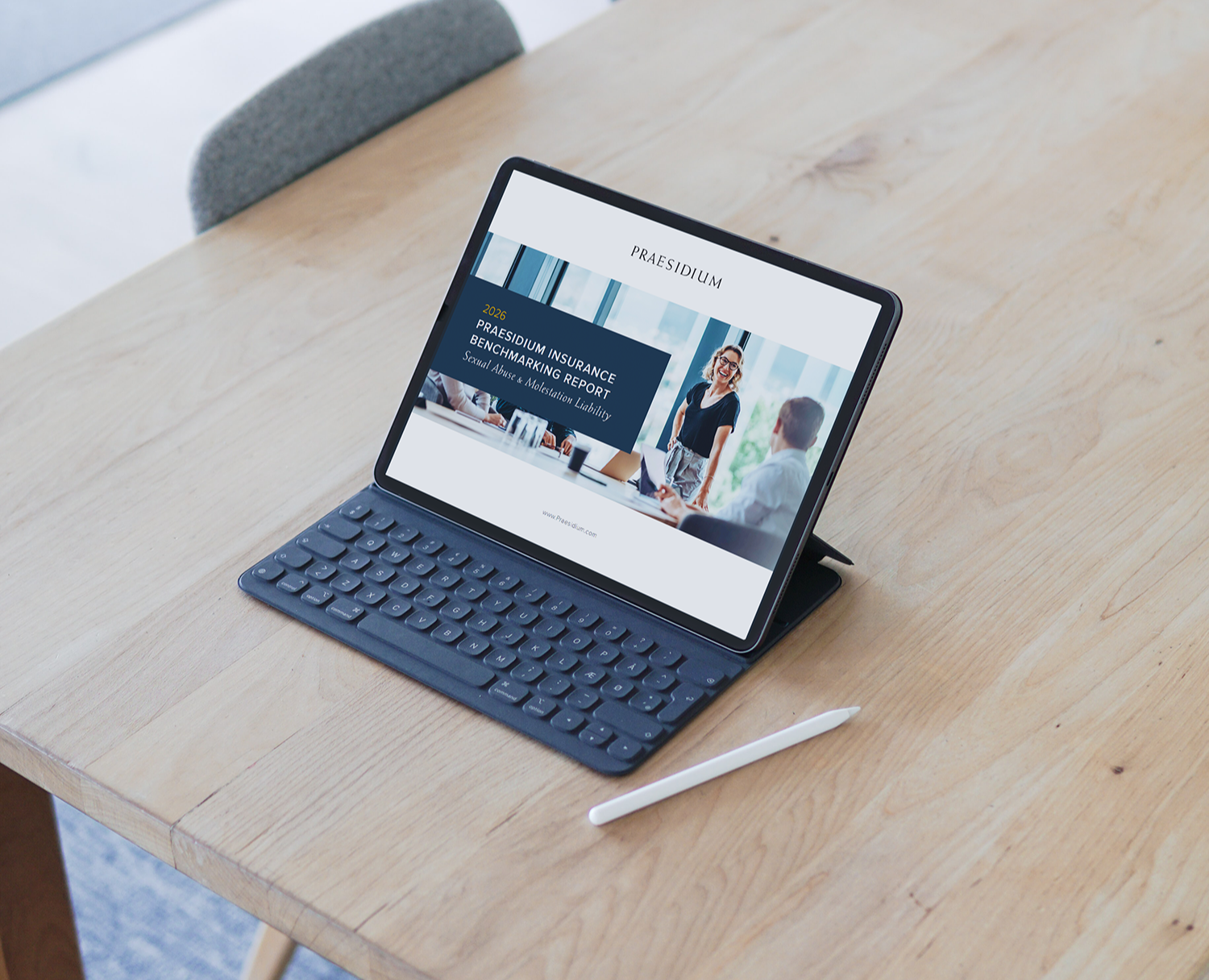 Ipad on desk-1